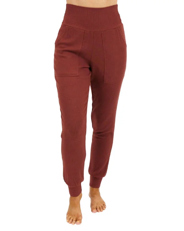 Elegant Temperament Essential Ribbed Jogger Pants In Rust