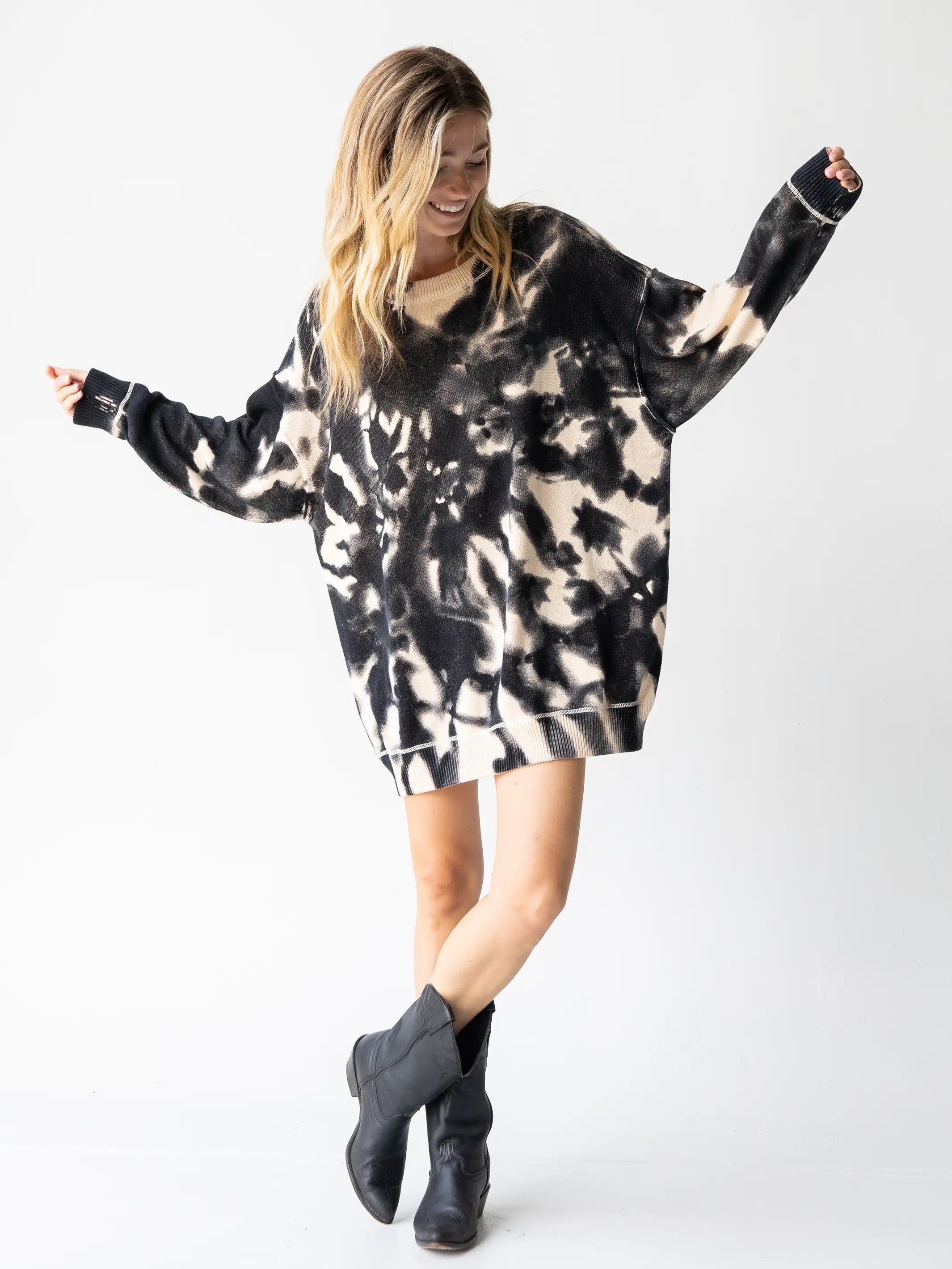 Taylor Oversized Cotton Sweater - Black Tie-Dye